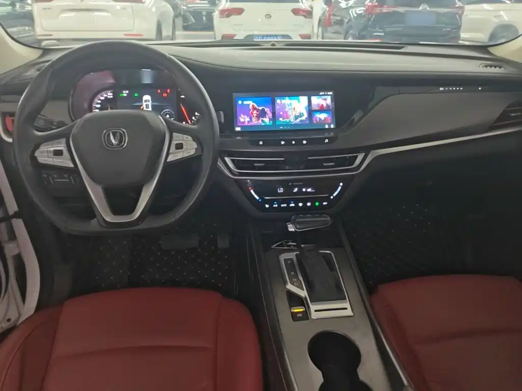 Changan CS35PLUS — фото 10