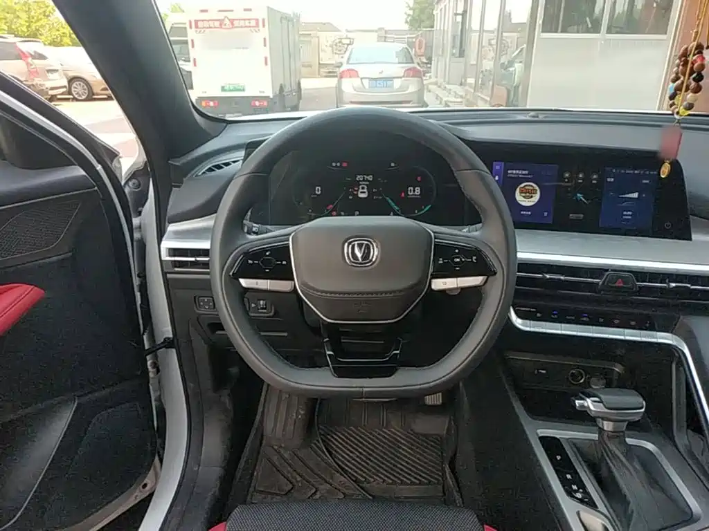 Changan CS35PLUS — фото 11