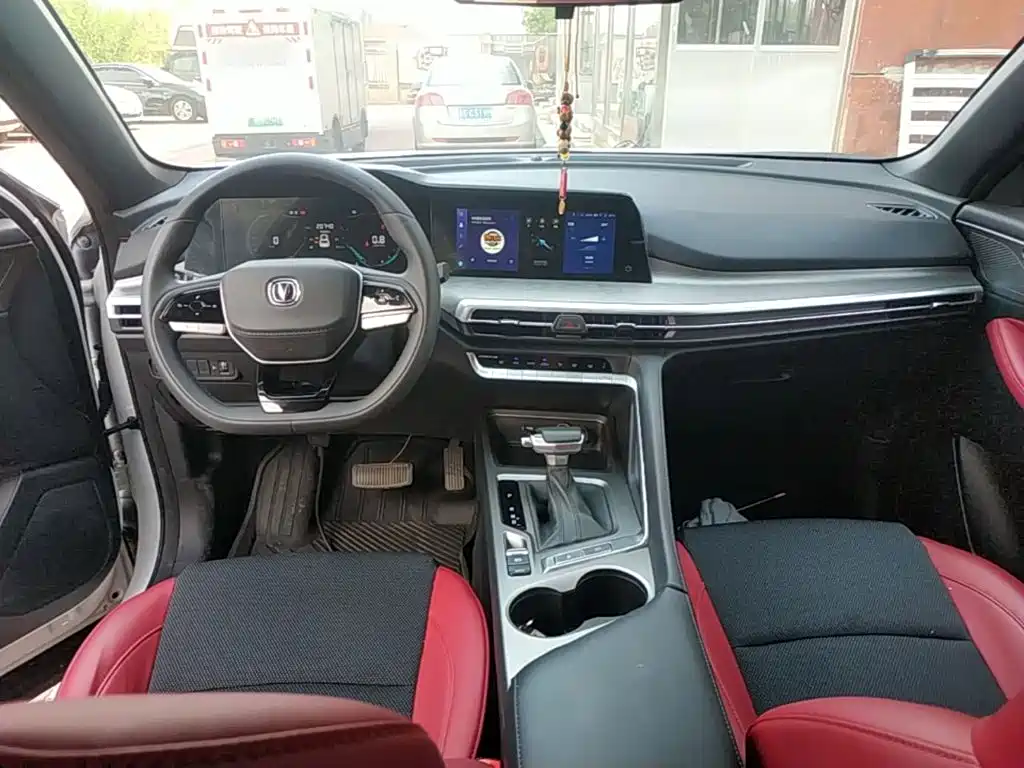 Changan CS35PLUS — фото 10