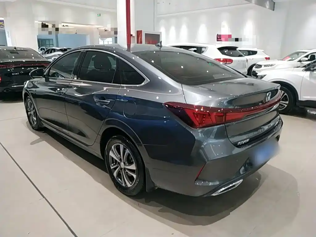 Changan Eado — фото 5