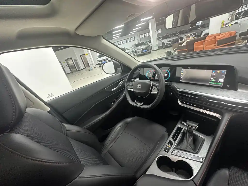 Changan CS35PLUS — фото 24