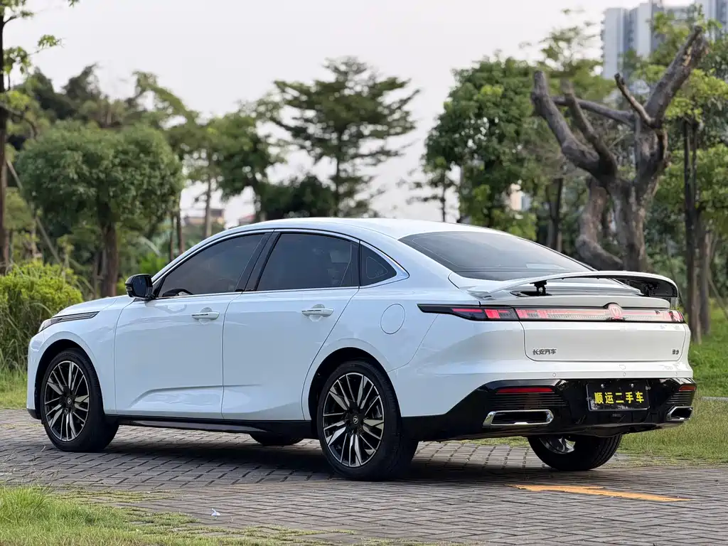 Changan Eado — фото 10