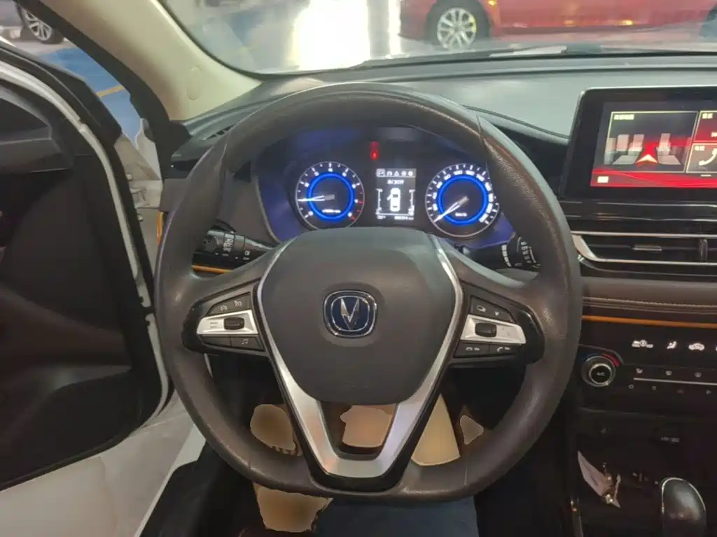 Changan Eado DT — фото 11