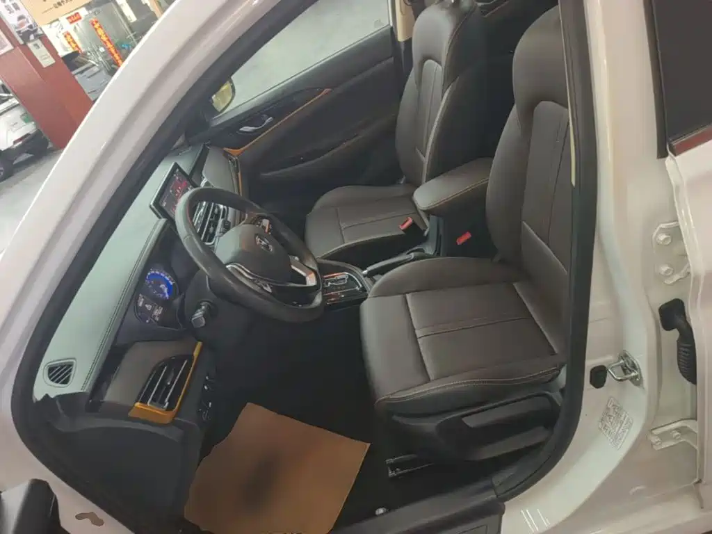 Changan Eado DT — фото 15