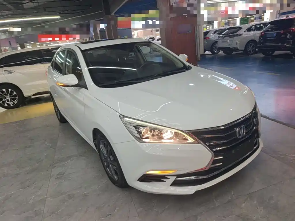 Changan Eado DT — фото 4