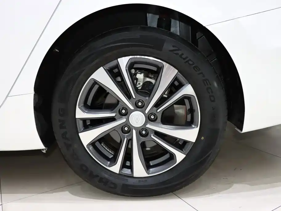 Changan Eado — фото 19