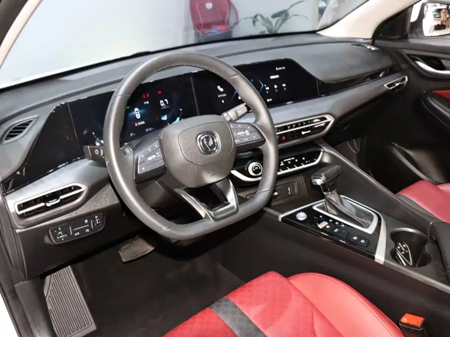 Changan Eado — фото 10