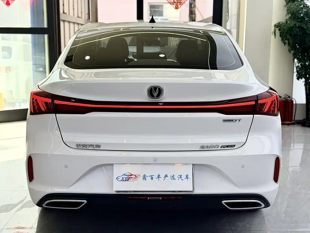Changan Eado — фото 9