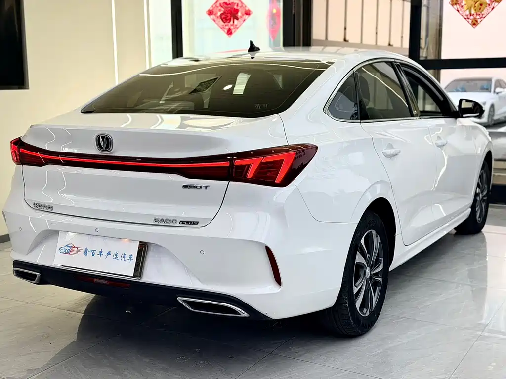 Changan Eado — фото 10