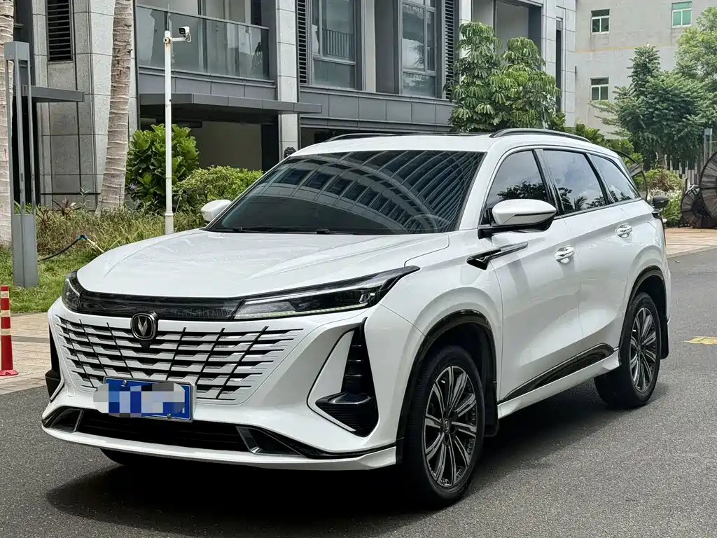 Changan CS75 PLUS — фото 3