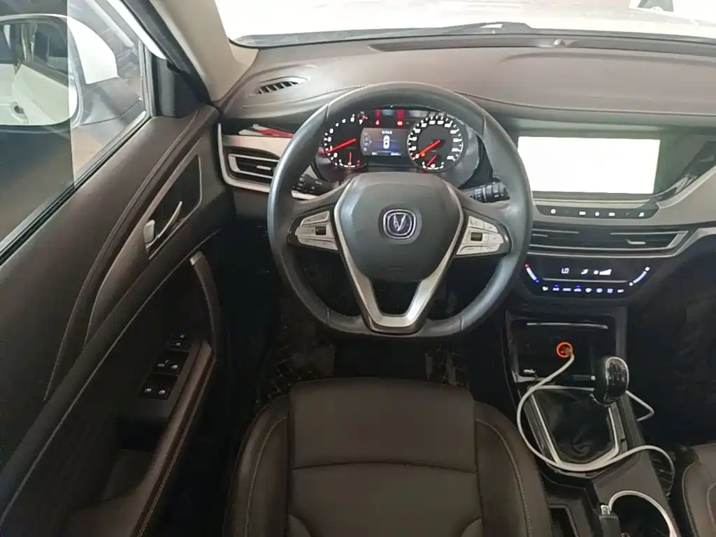 Changan CS35PLUS — фото 11
