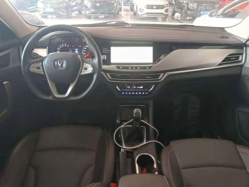 Changan CS35PLUS — фото 10