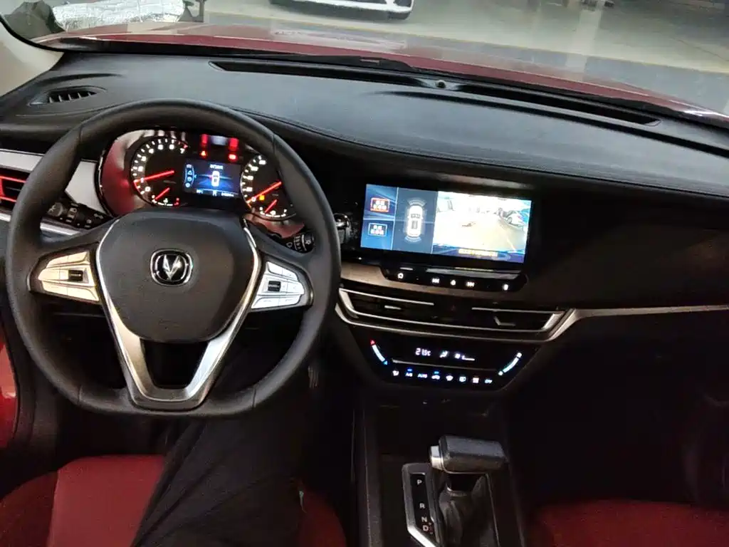 Changan CS35PLUS — фото 10