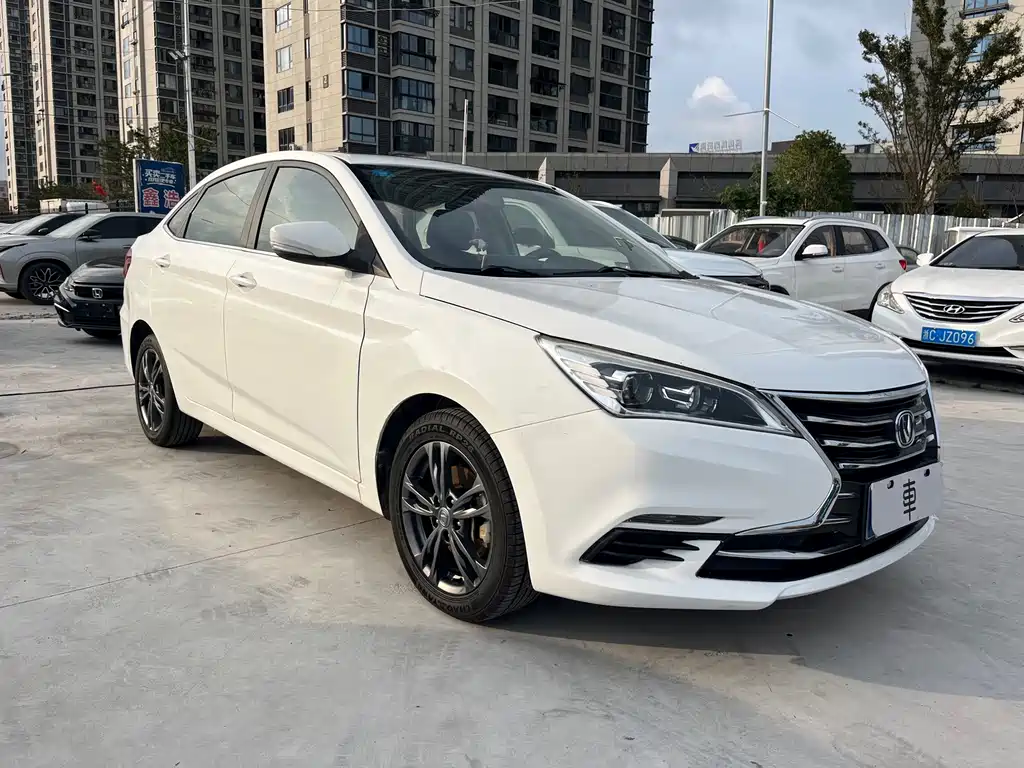Changan Eado DT — фото 3
