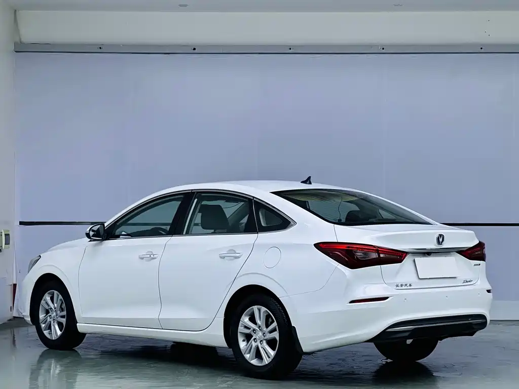 Changan Eado — фото 4