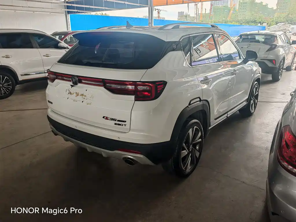 Changan CS35PLUS — фото 9