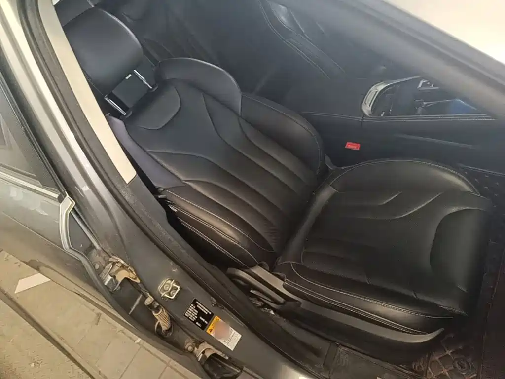 Changan CS85 COUPE — фото 25