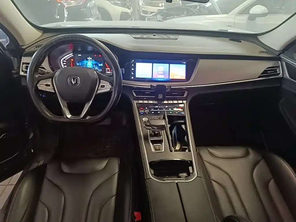 Changan CS85 COUPE — фото 10
