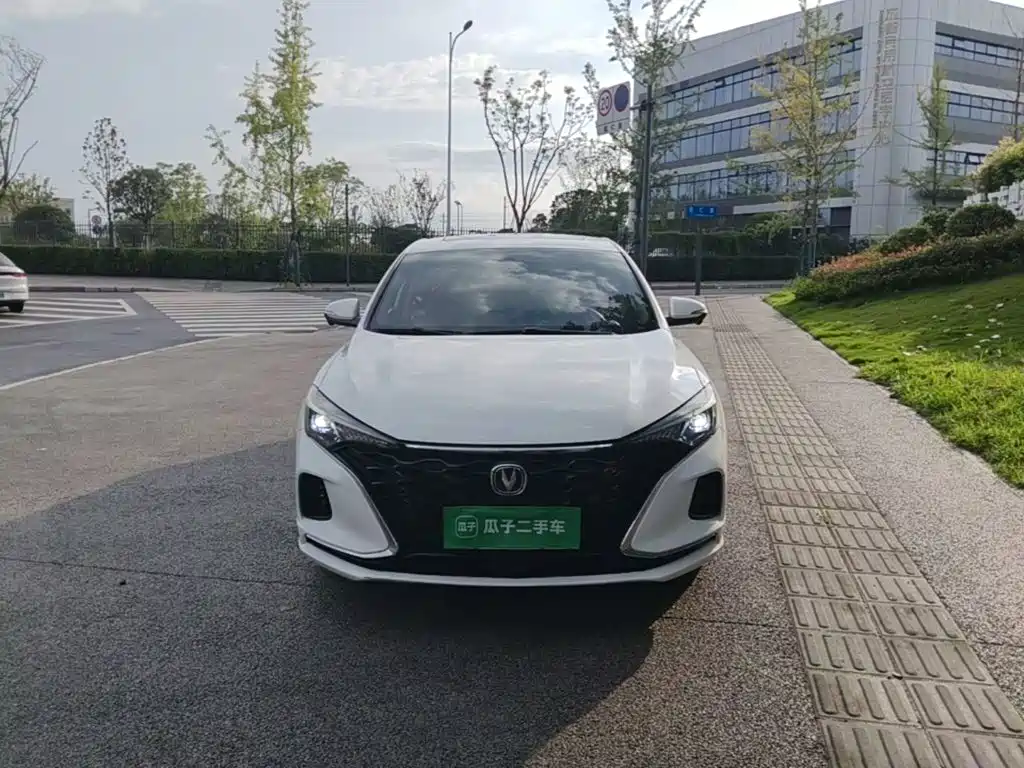 Changan Eado — фото 3