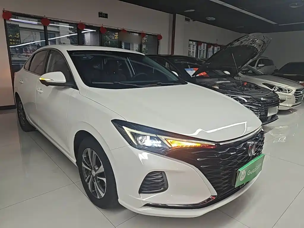 Changan Eado — фото 4