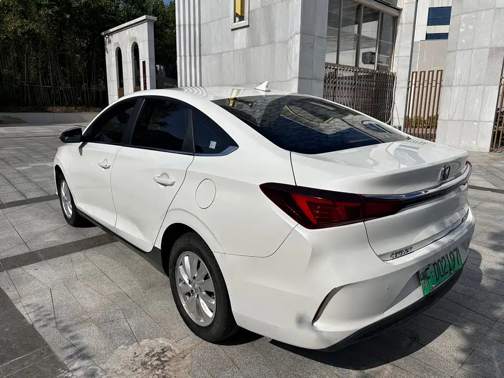 Changan Eado New Energy — фото 4
