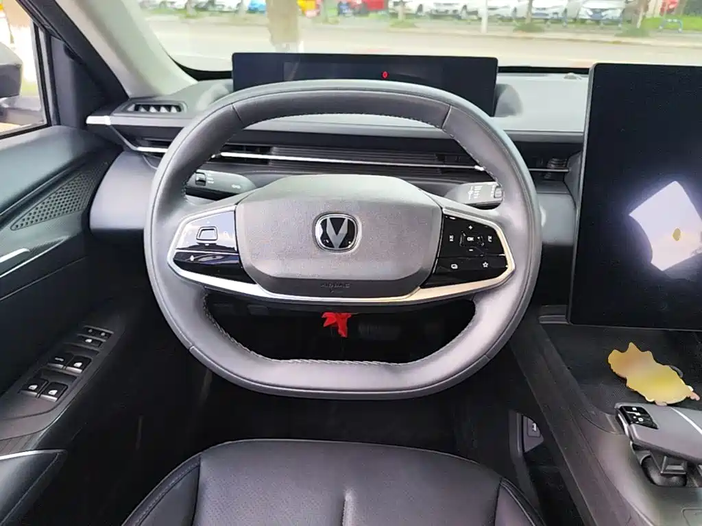 Changan Yida — фото 11