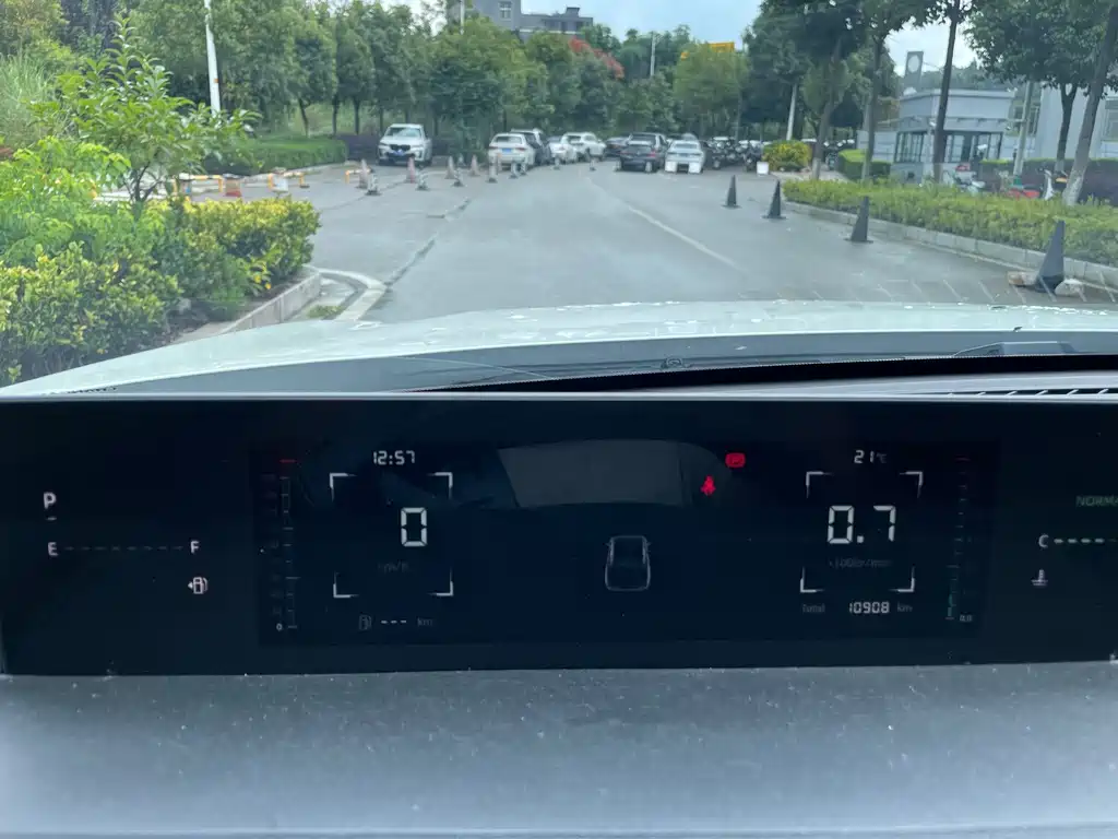 Changan Eado — фото 13