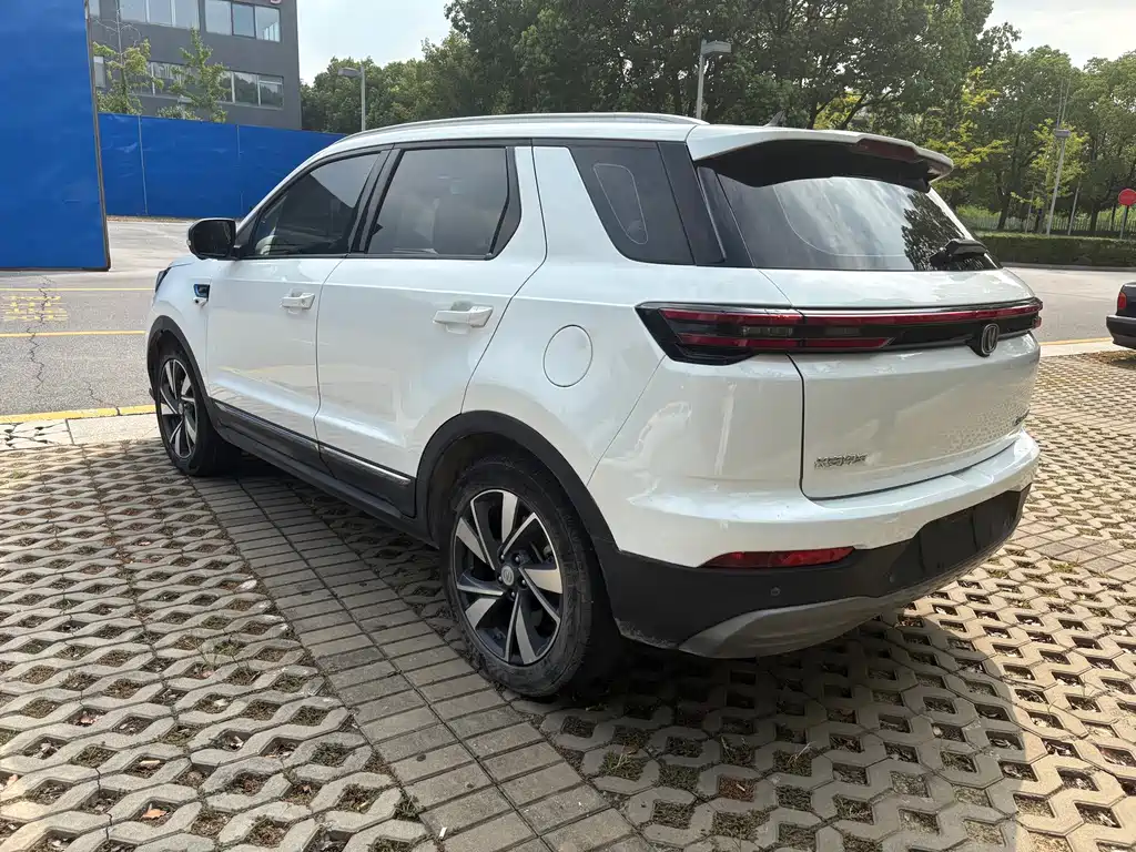 Changan CS55 EV — фото 9