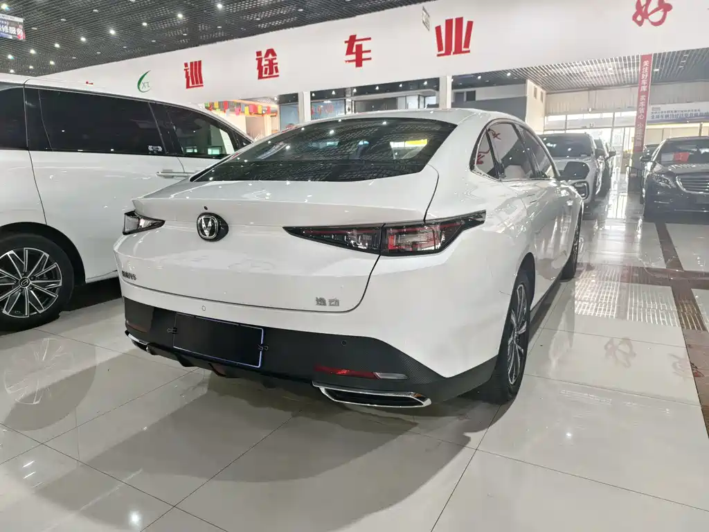 Changan Eado — фото 5