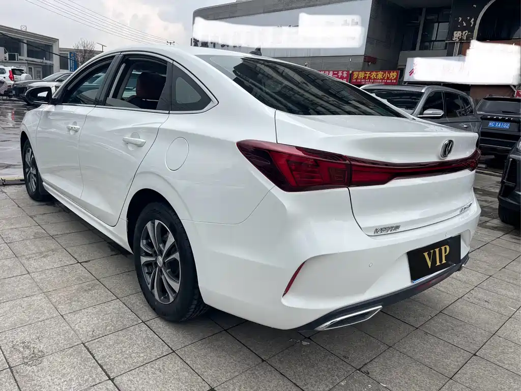 Changan Eado — фото 8