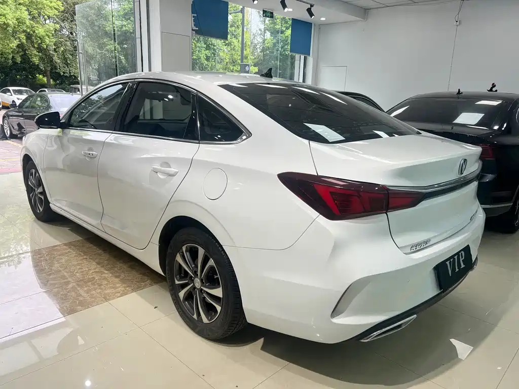 Changan Eado — фото 3