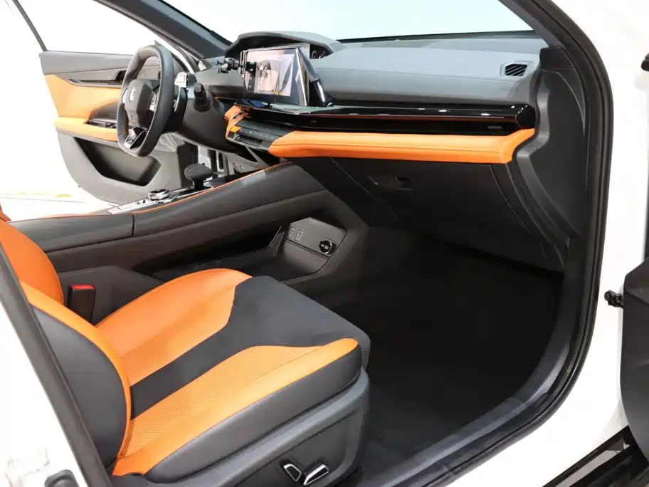 Changan UNI-V — фото 8