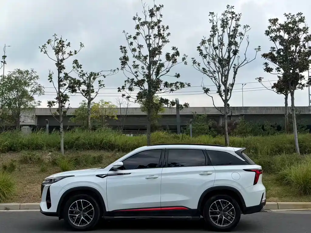 Changan CS75 PLUS — фото 4