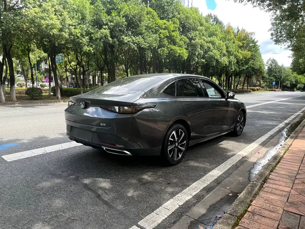 Changan Eado — фото 4