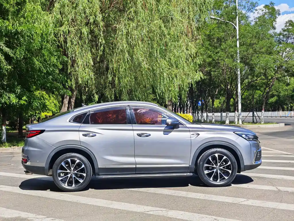 Changan CS85 COUPE — фото 8