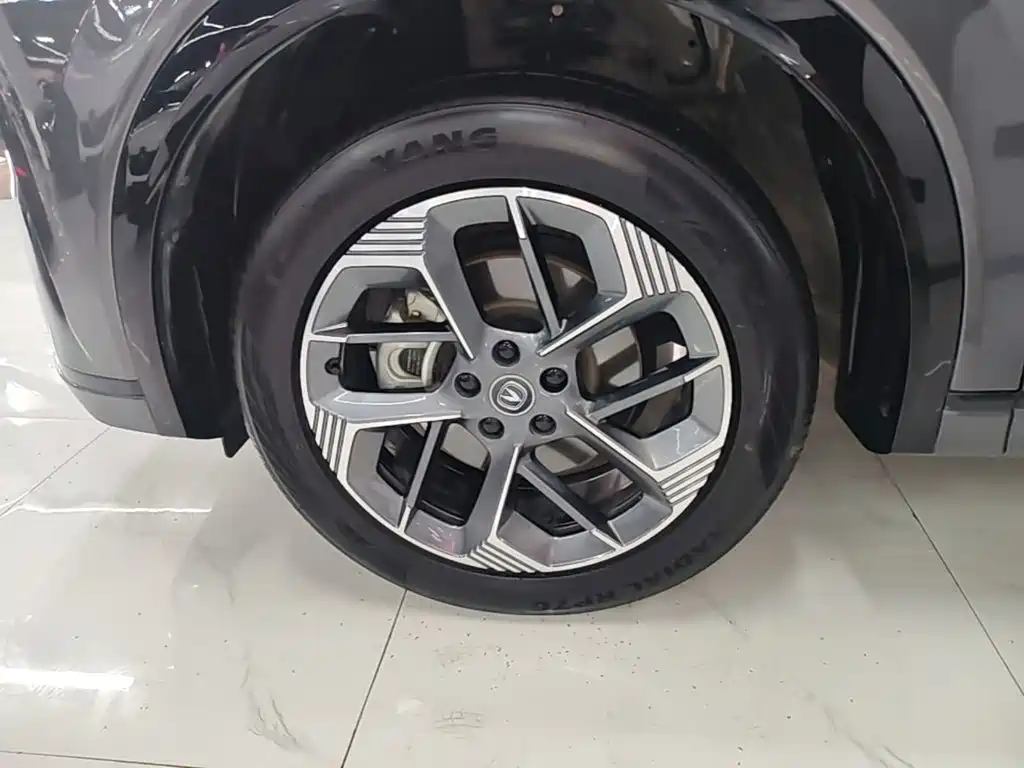 Changan CS75 PLUS — фото 23