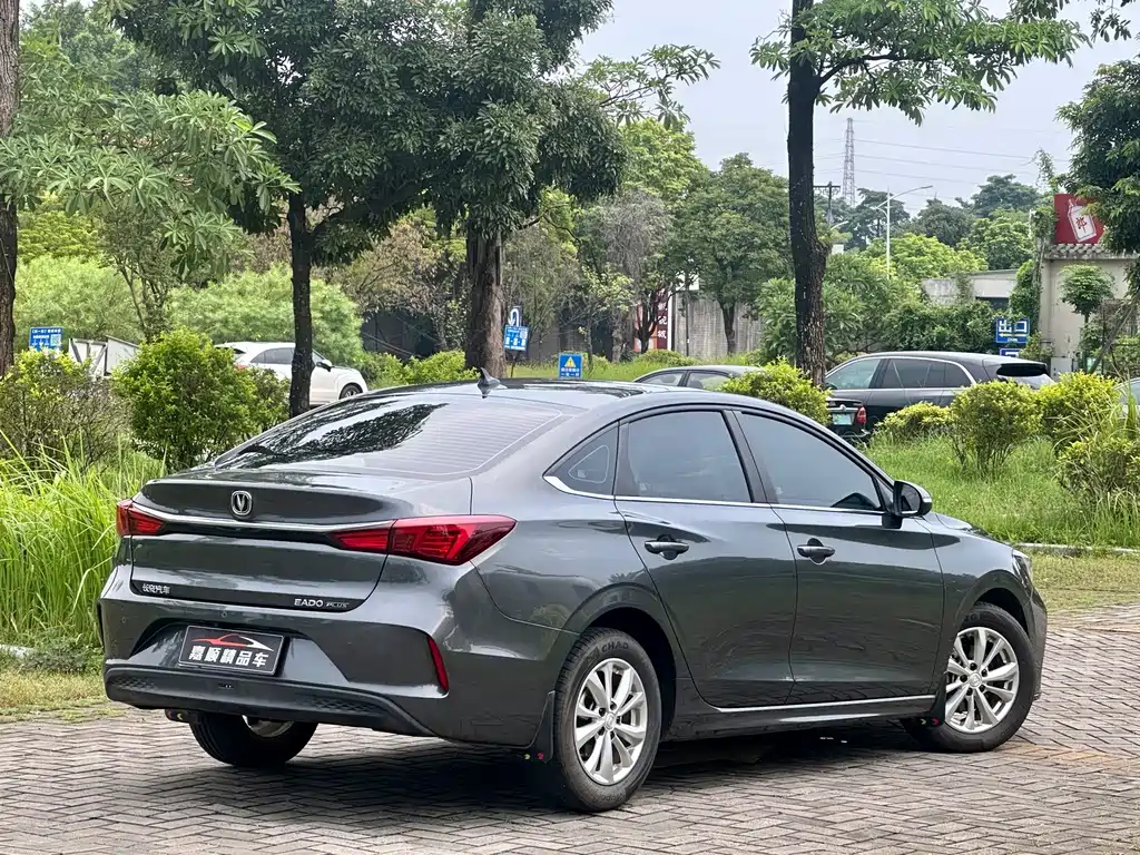 Changan Eado — фото 17