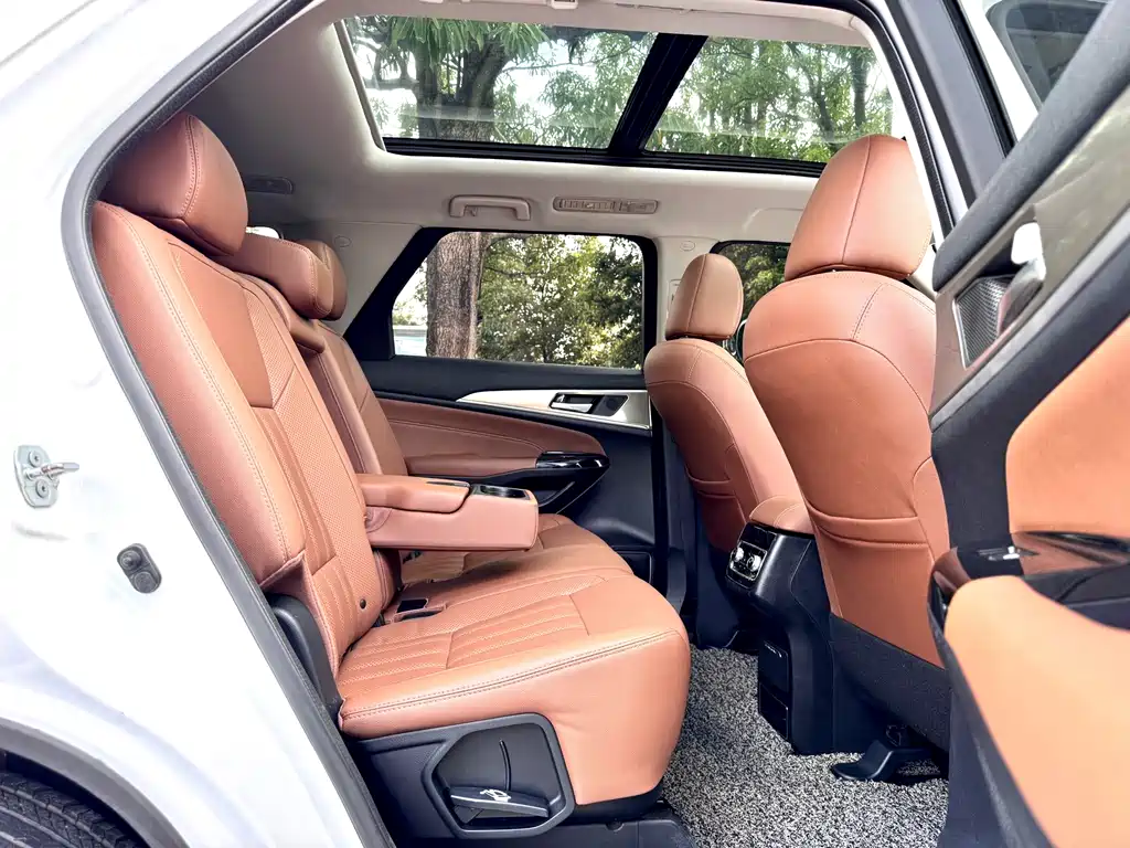 Changan CS95 — фото 11