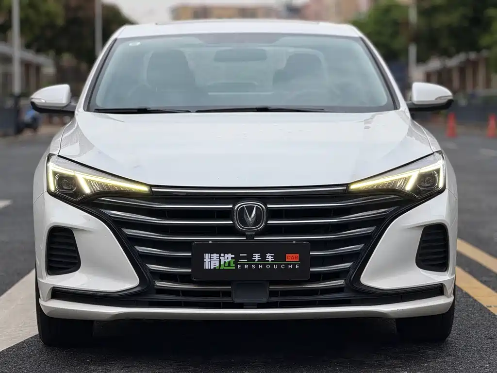 Changan Eado — фото 2