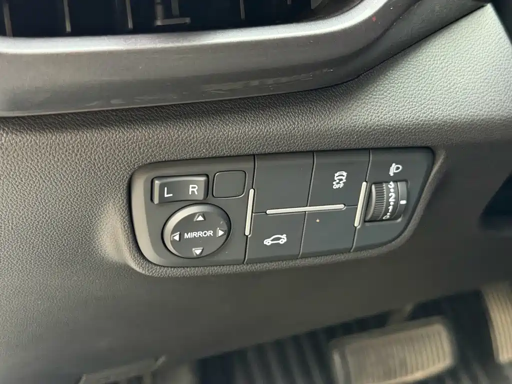 Changan Eado — фото 10