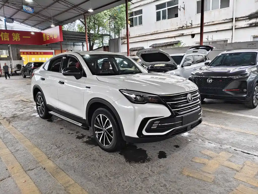 Changan CS85 COUPE — фото 2