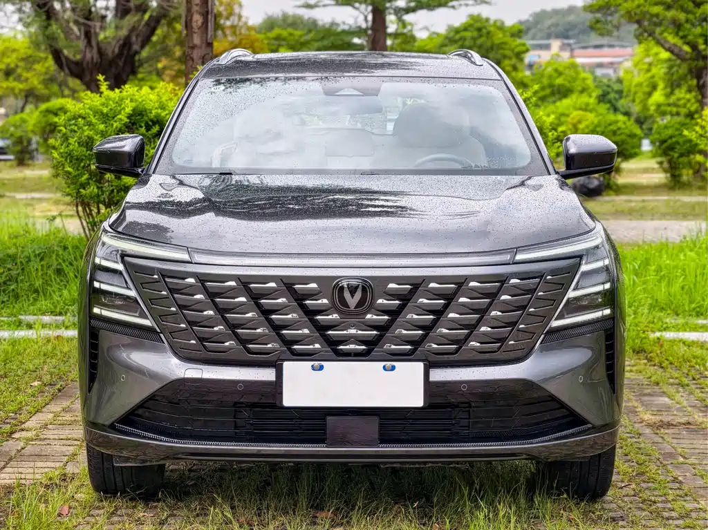 Changan CS75 PLUS — фото 2