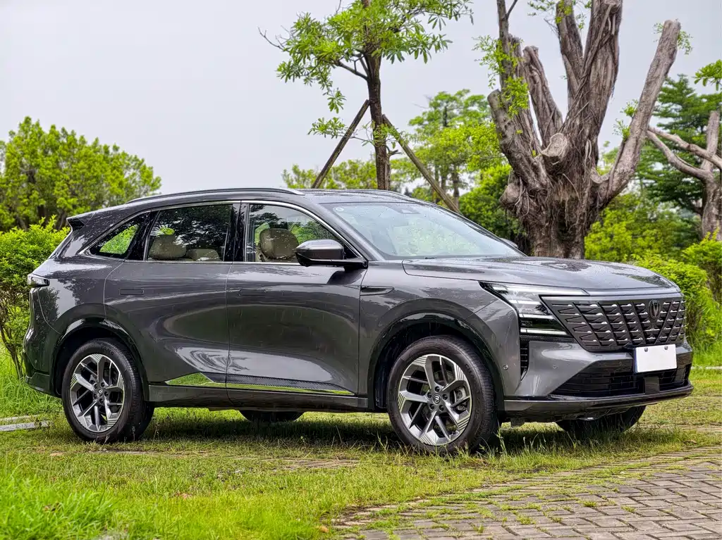 Changan CS75 PLUS — фото 3