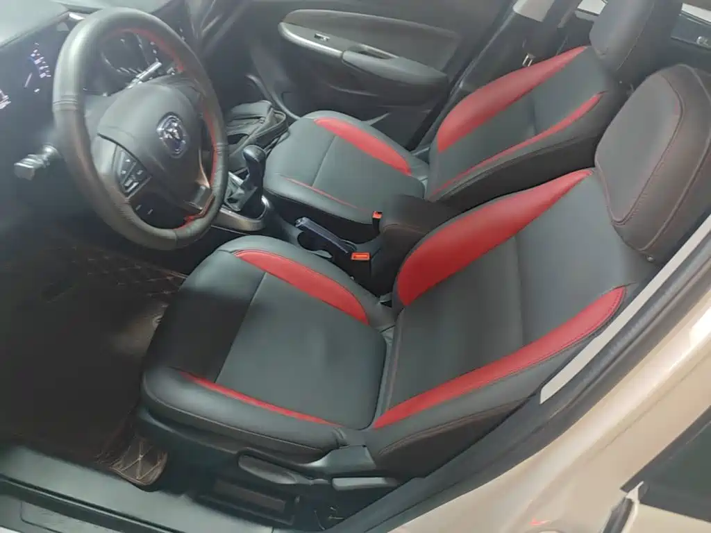 Changan CS15 — фото 15