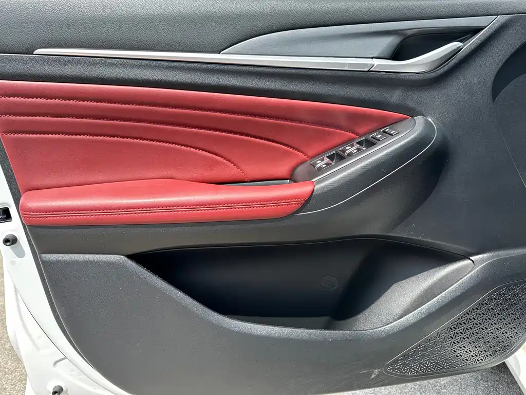 Changan Eado — фото 17