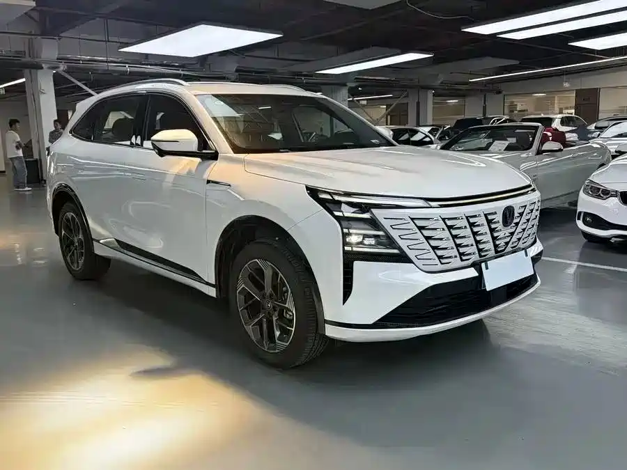 Changan CS75 PLUS — фото 3