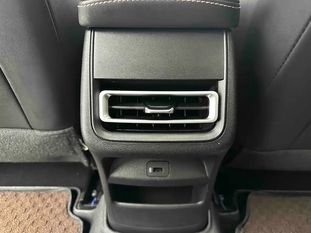 Changan Eado — фото 13