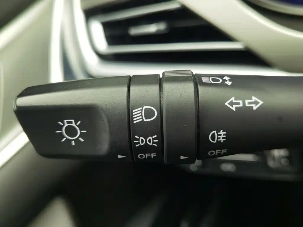 Changan Eado — фото 21