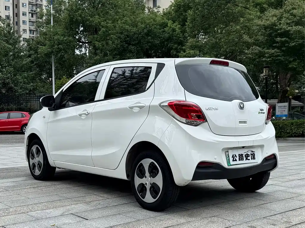 Changan Benben E-Star — фото 4