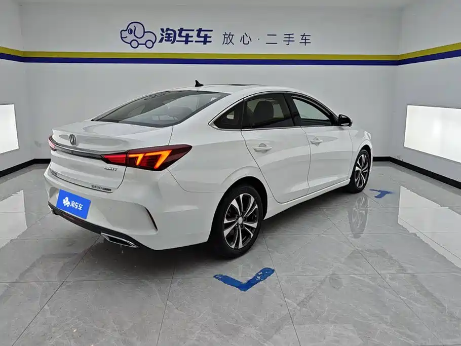 Changan Eado — фото 3